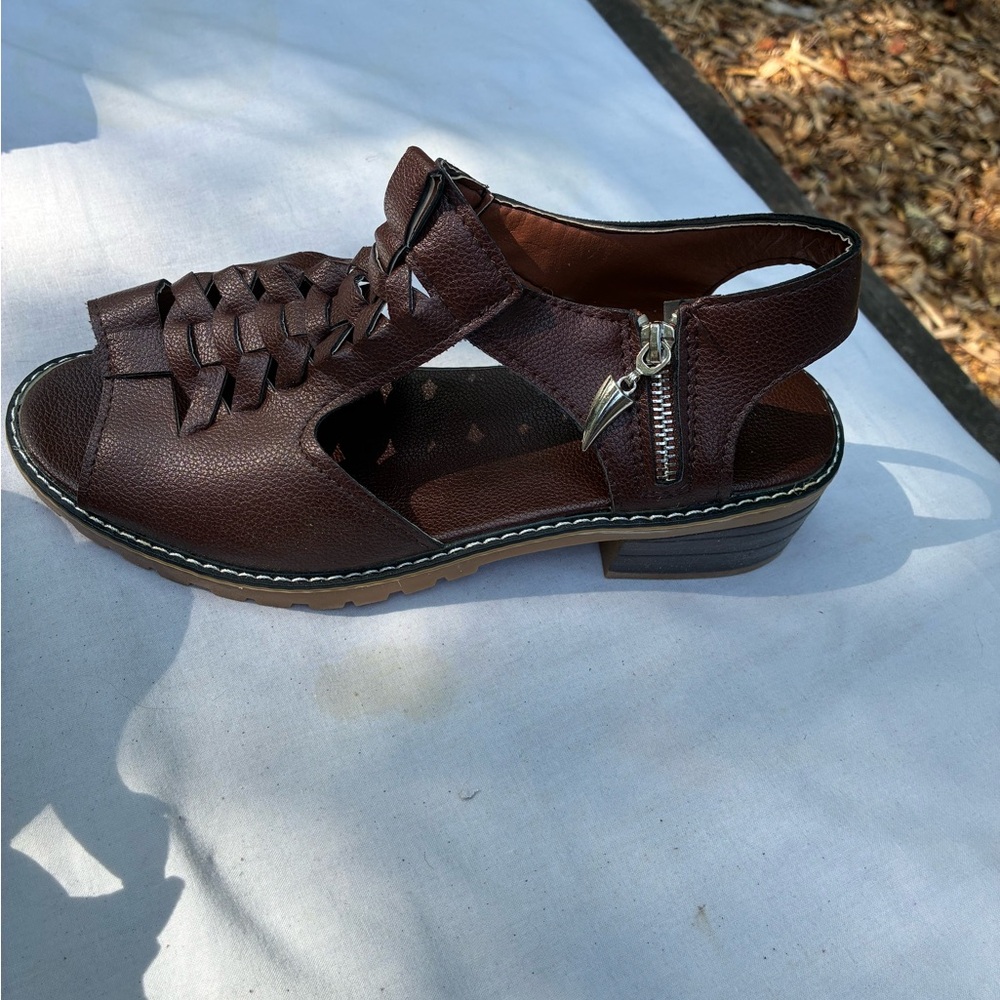 Brown Leather Sandals with Zipper Detail